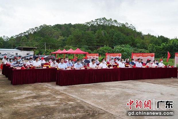 活動(dòng)現(xiàn)場(chǎng)。(劉爐慎 攝) 活動(dòng)現(xiàn)場(chǎng)。(劉爐慎 攝)